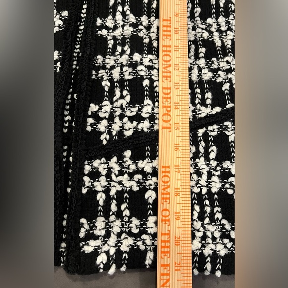 Liz Claiborne Women’s Sweater Knit Black & White Blazer, Wool Blend; Size P - Picture 6 of 6
